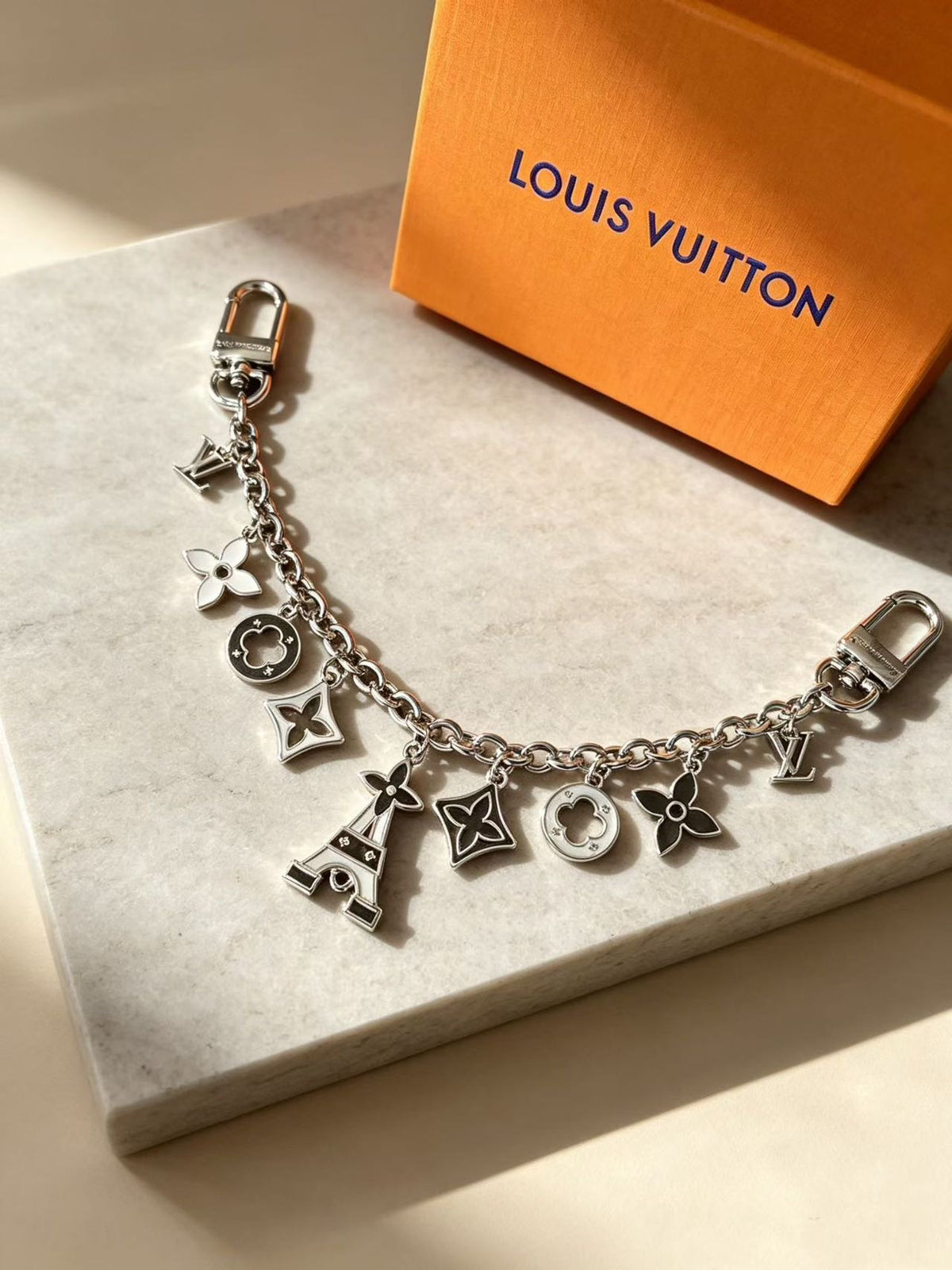 Decorative Charm Chain for Handbags – Gold & Silver Bag Accessory
