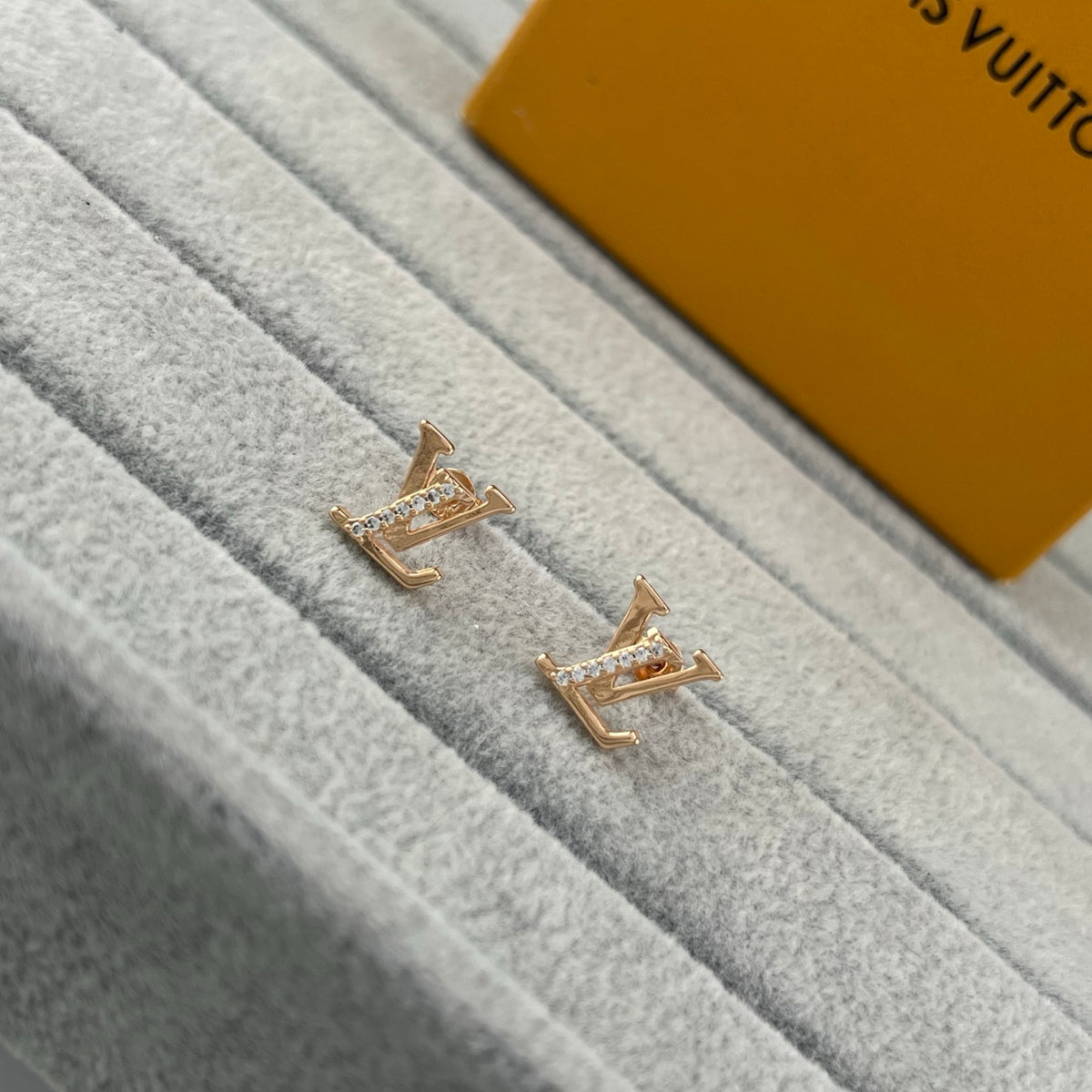 Crystal Logo Stud Earrings for Women, Gold Silver Rose Gold Tone Statement Earrings, Elegant Fashion Jewelry