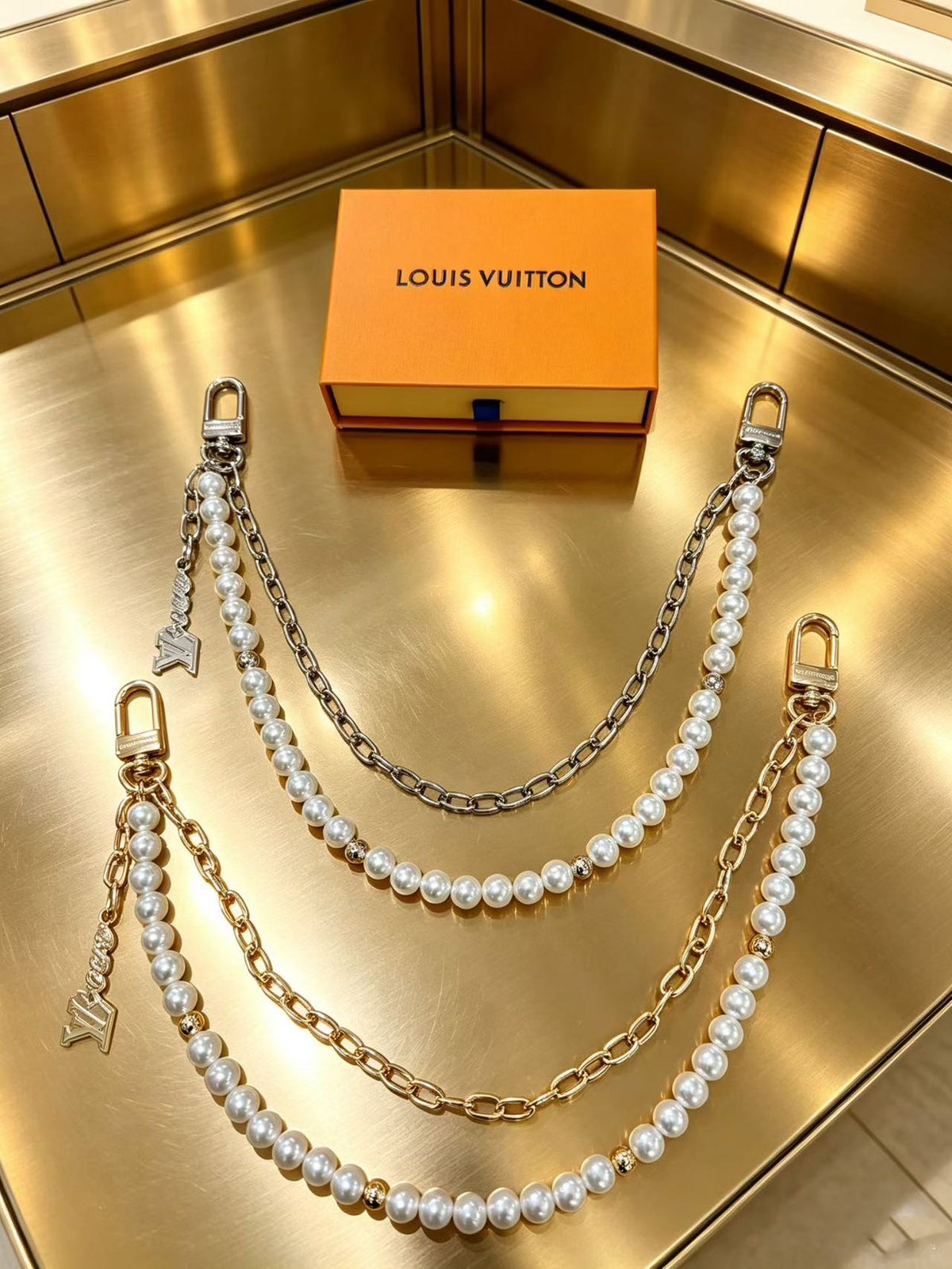 Luxury Pearl Handbag Chain Strap with Gold & Silver Metal Links – Elegant Bag Accessory