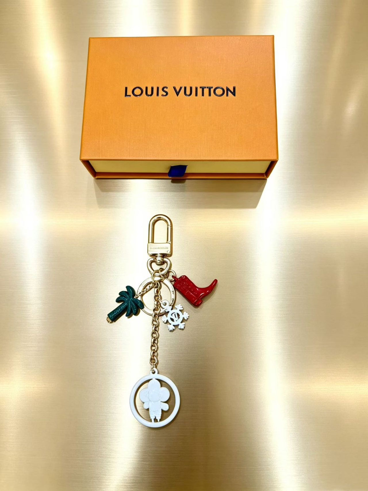 Colorful Charm Keychain for Women – Gold-Tone Keyring with Decorative Charms