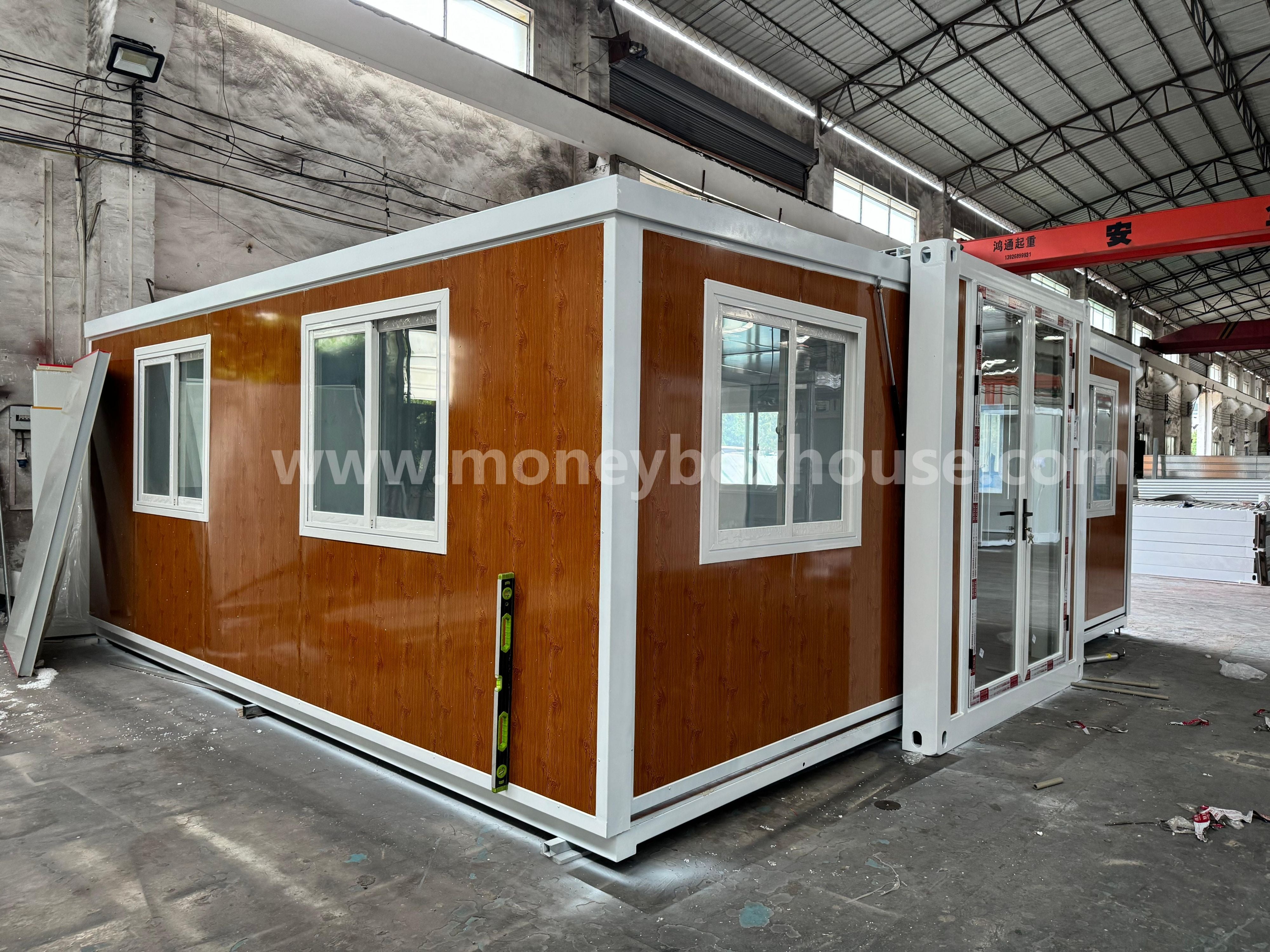 Modern Mobile House – Smart, Stylish & Ready to Move